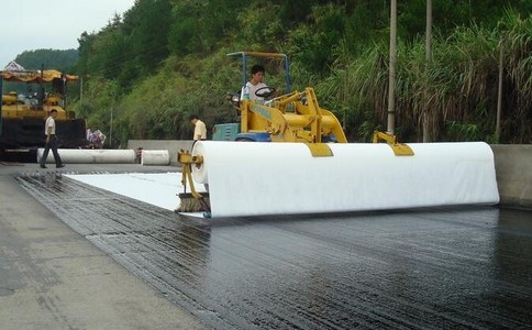 化工污水池防渗HDPE土工膜厚度如何选择